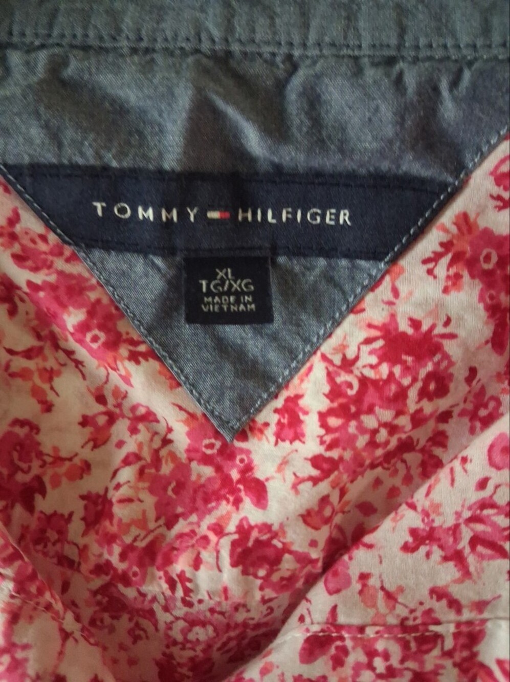 Tommy Hilfiger Red Floral Sleeveless Button-Down Shirt Womens Size XL - Picture 3 of 6